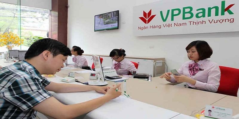 VPBank làm việc từ thứ 2 đến hết sáng thứ 7 hàng tuần